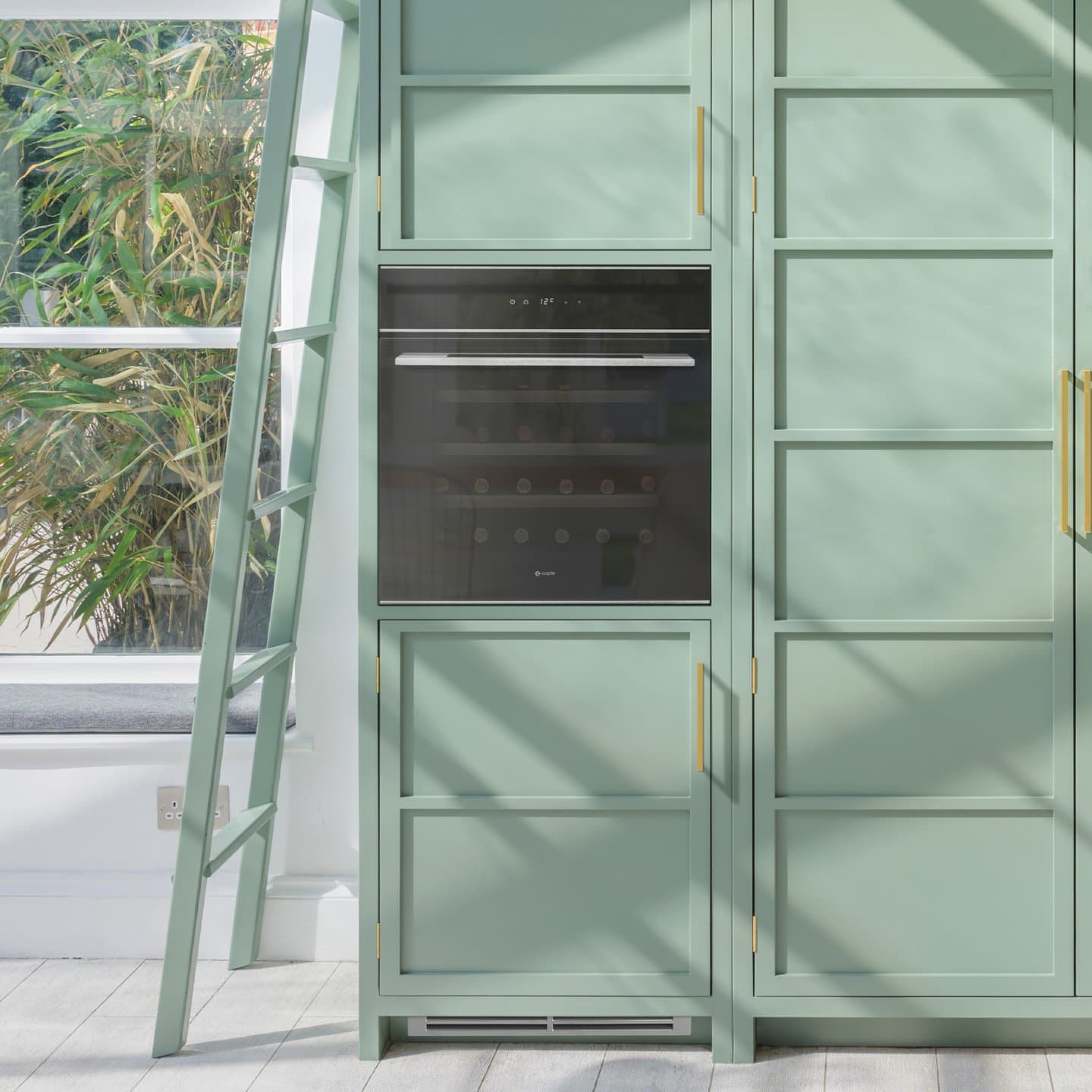 In-Column Single Zone Wine Cooler Black